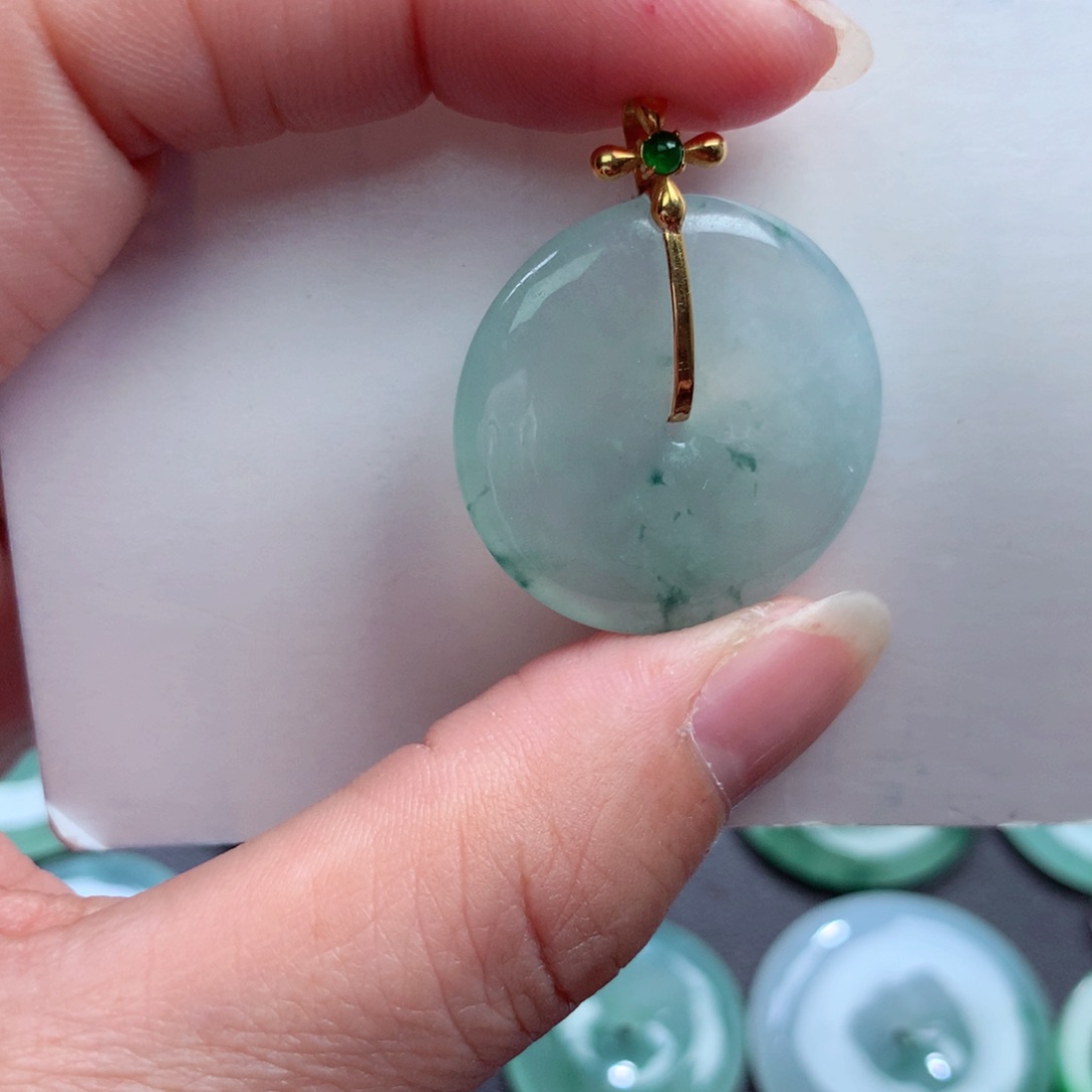 翡翠吊坠(不含链)18K金镶嵌