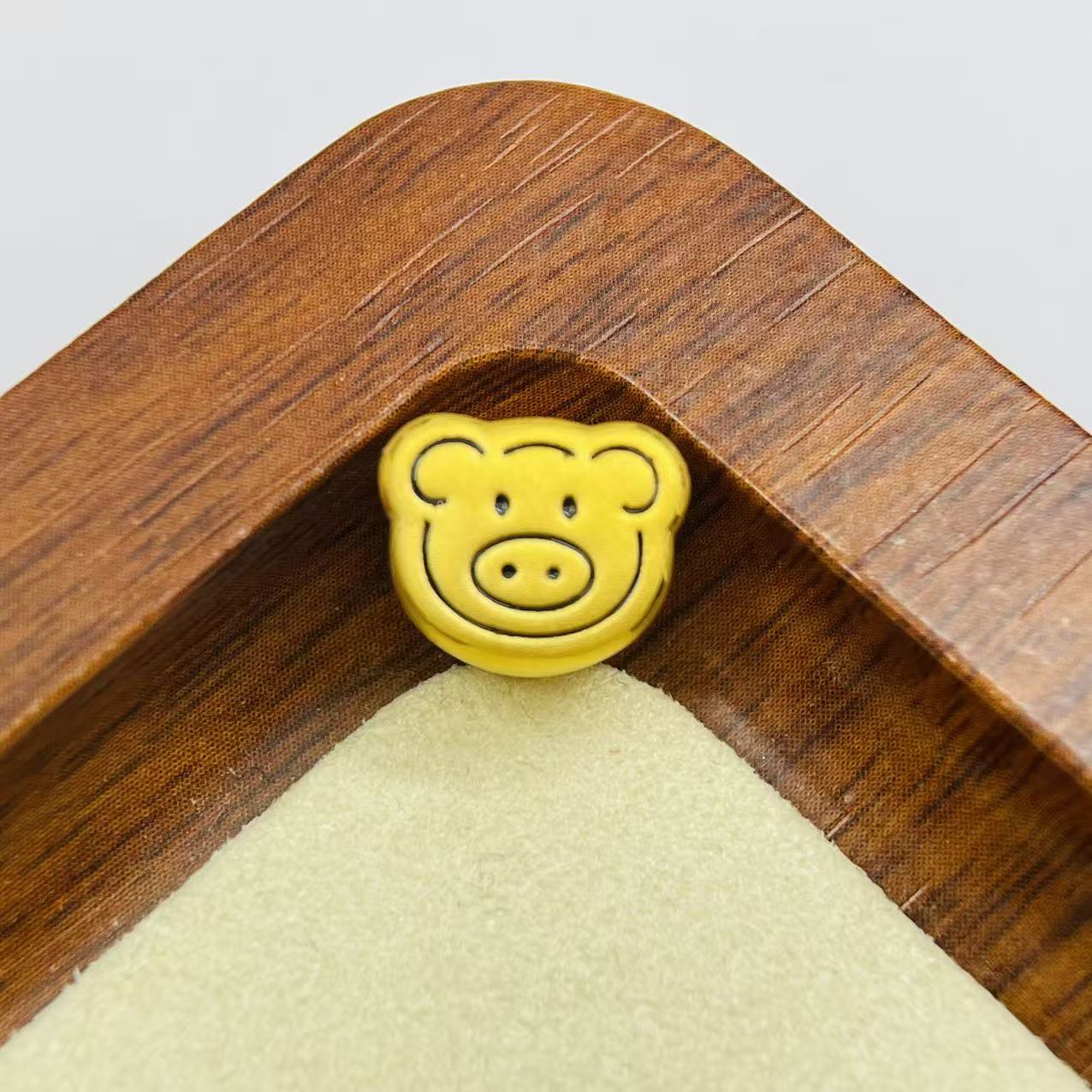 直播间足金999萌趣Q版生肖猪转运珠DP2573-01490