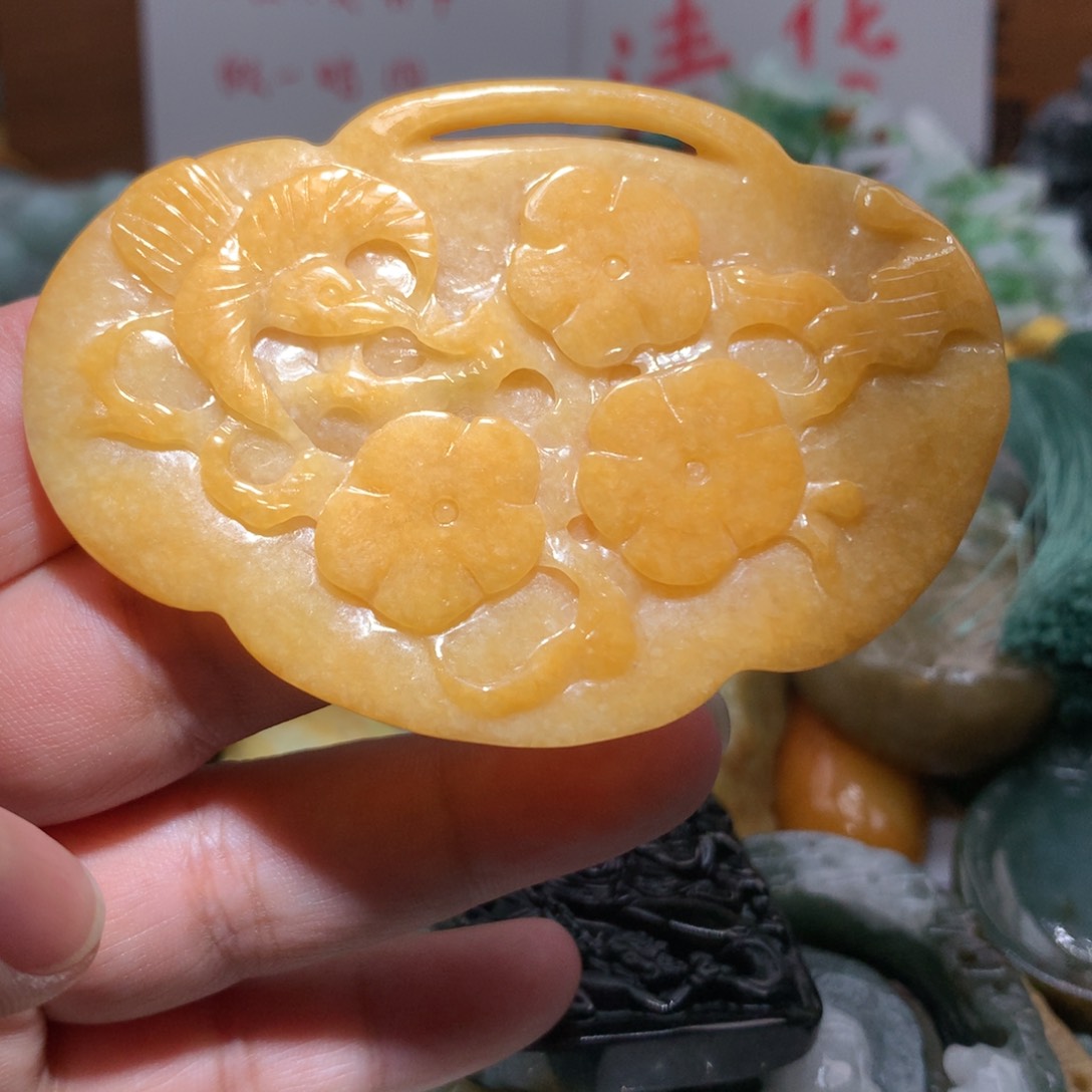 翡翠未镶嵌颈饰保真天然A货翡翠