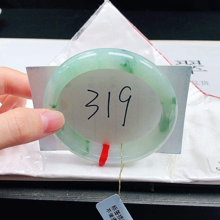 翡翠手镯未镶嵌缅甸天然a货手镯58+