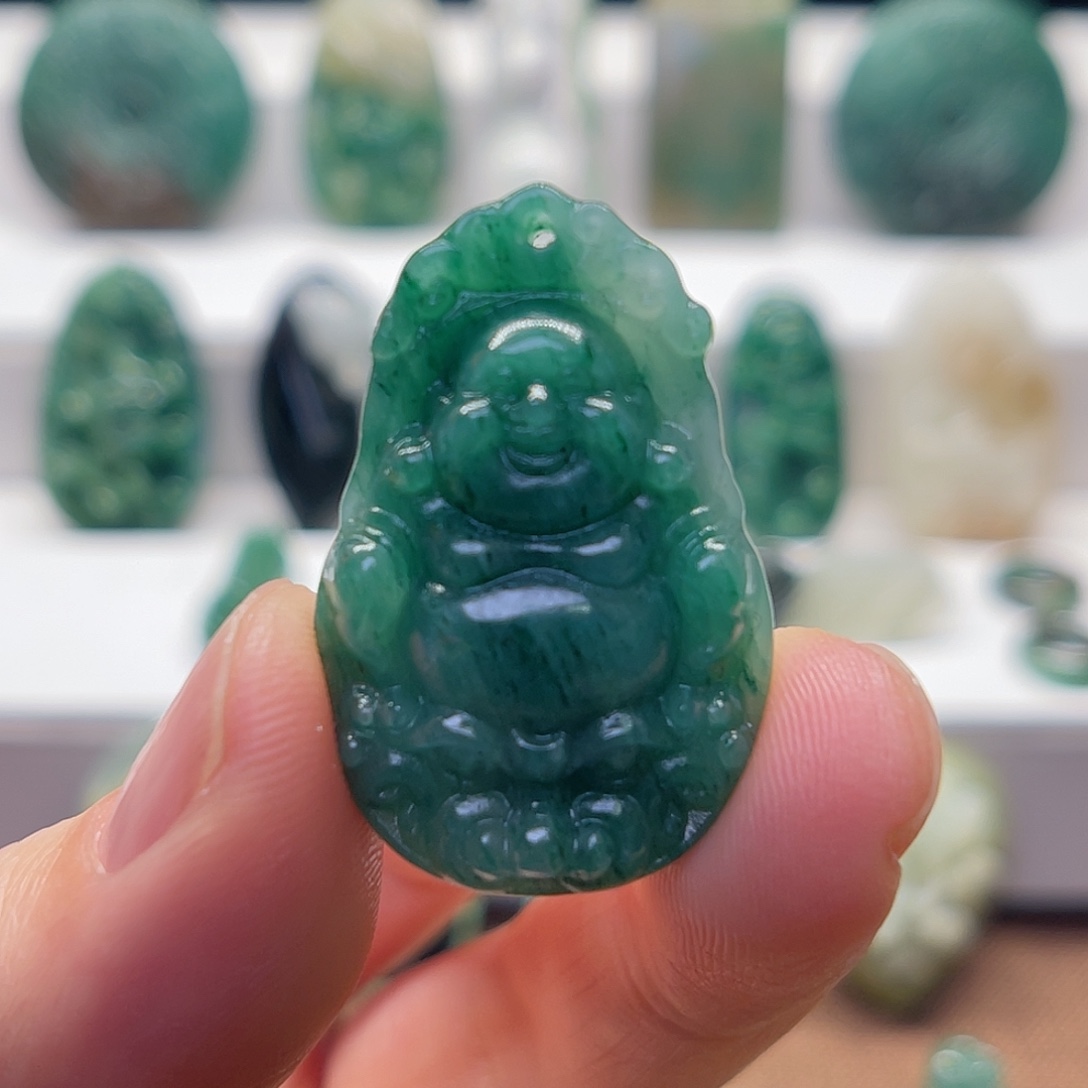 独山玉未镶嵌颈饰