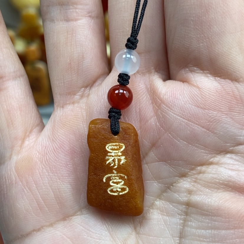 【闪购商品】琥珀颈饰未镶嵌