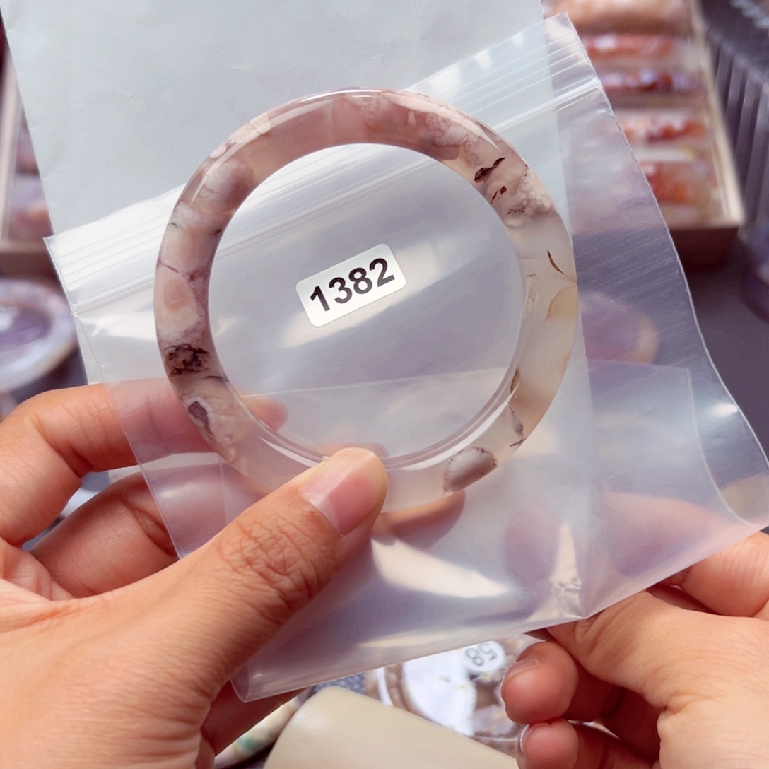 手镯玛瑙/玉髓未镶嵌佳****i