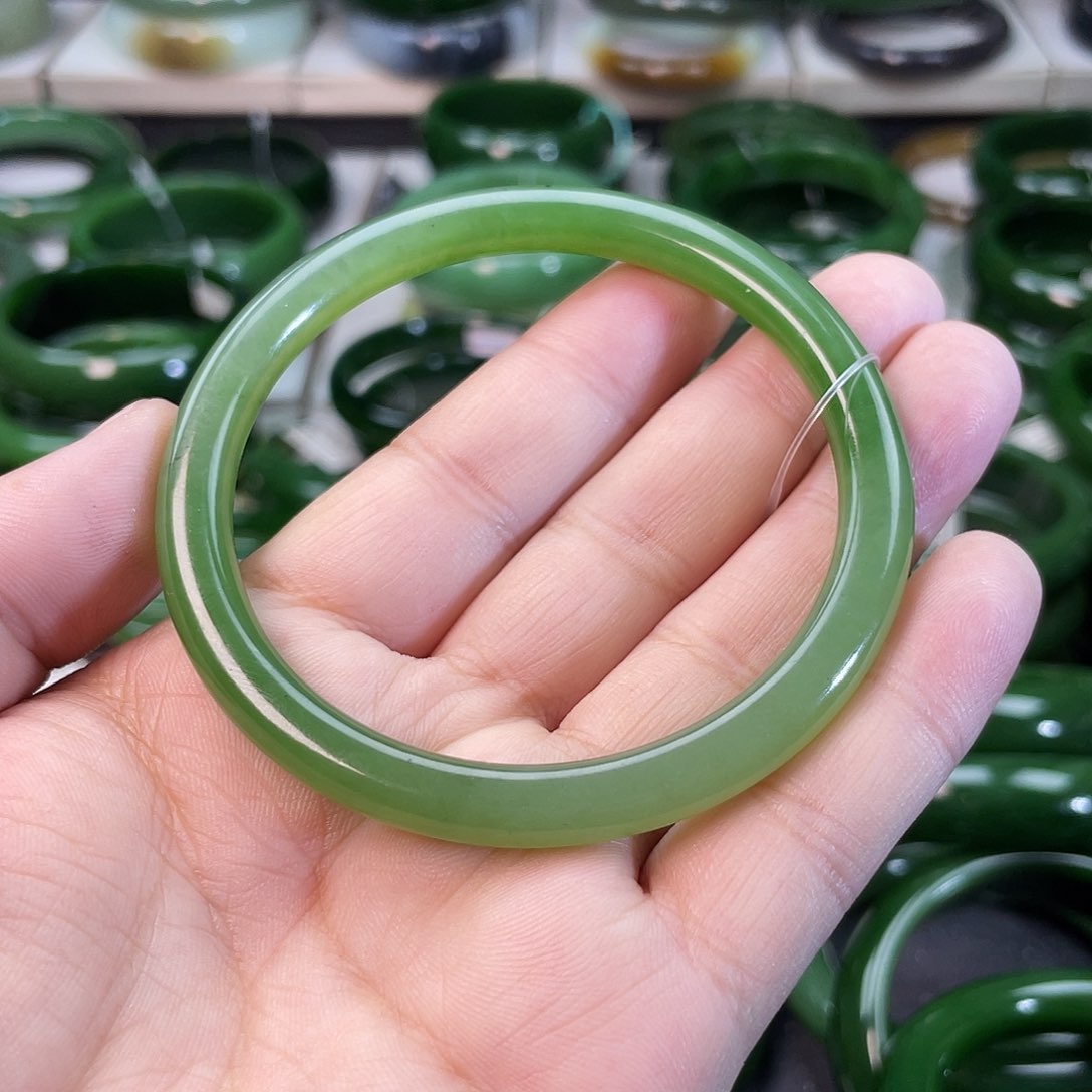 和田玉（碧玉）手镯未镶嵌