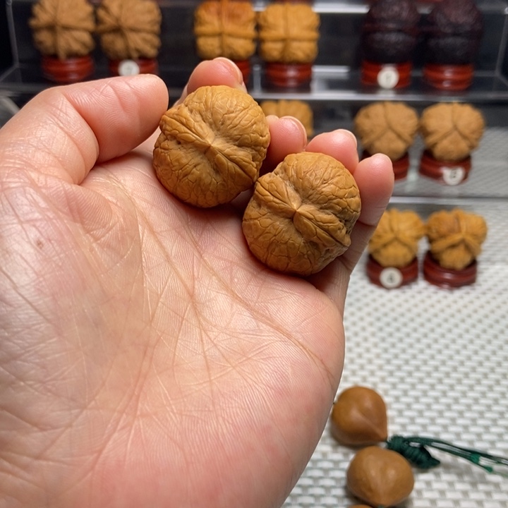 文玩核桃把件5粗筋钢蛋