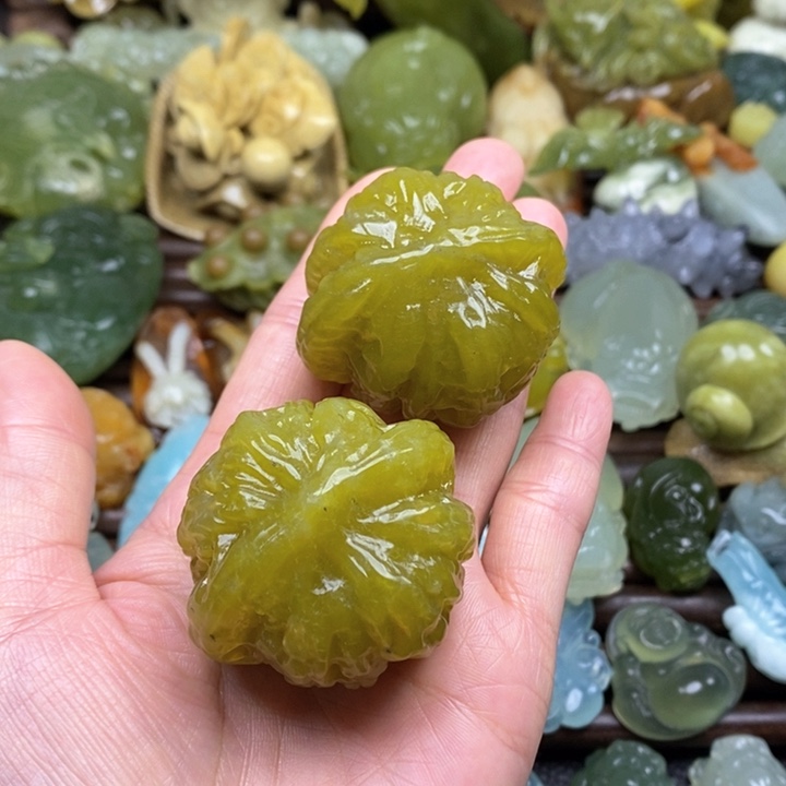 蛇纹石玉手把未镶嵌