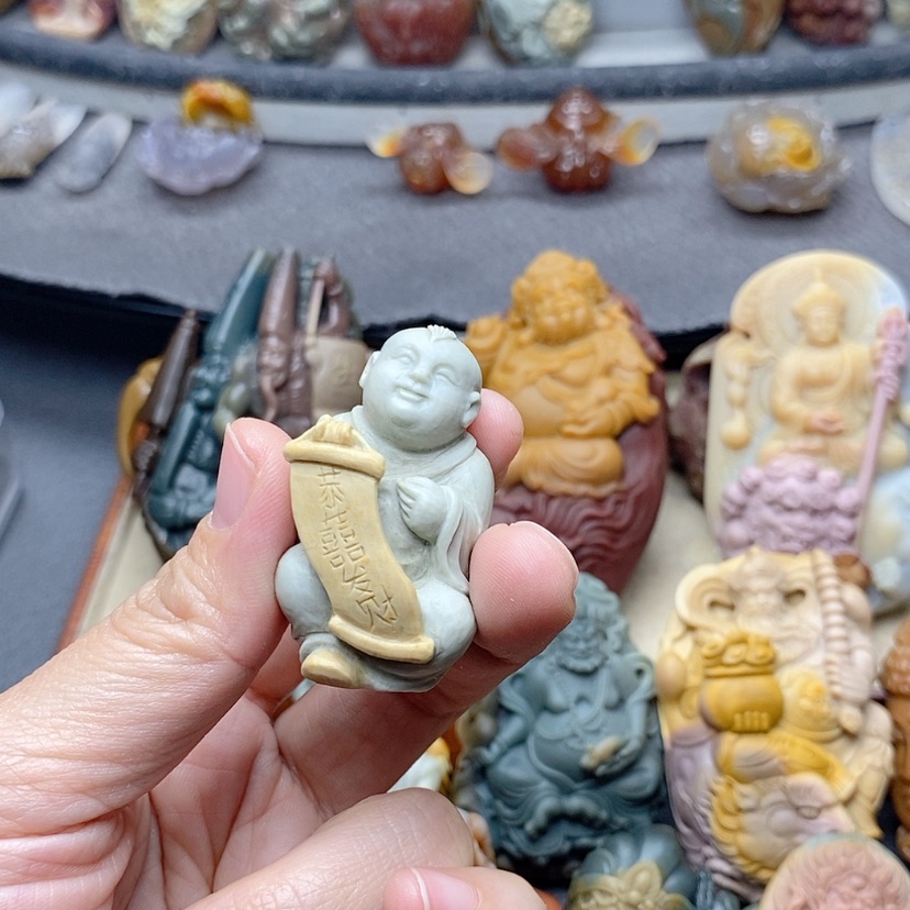 【闪购商品】定制石英质玉吊坠未镶嵌