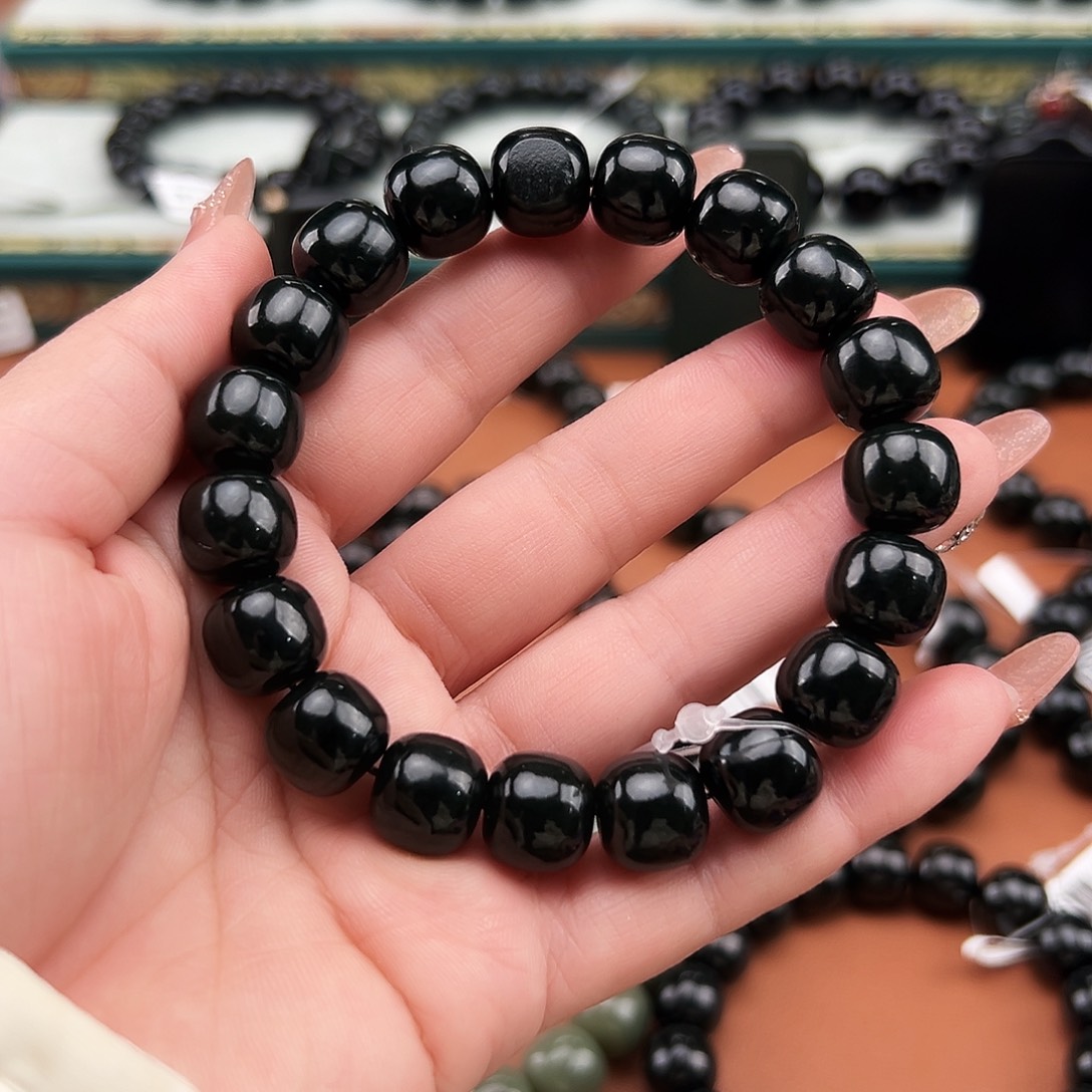 和田玉未镶嵌手串