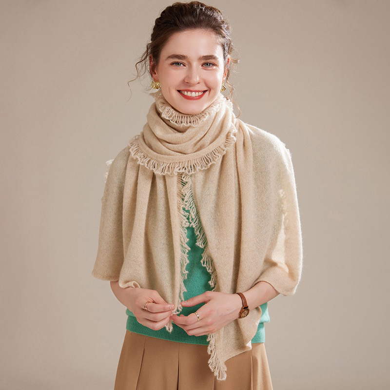 小山羊绒 时尚简约 羊绒流苏围巾披肩