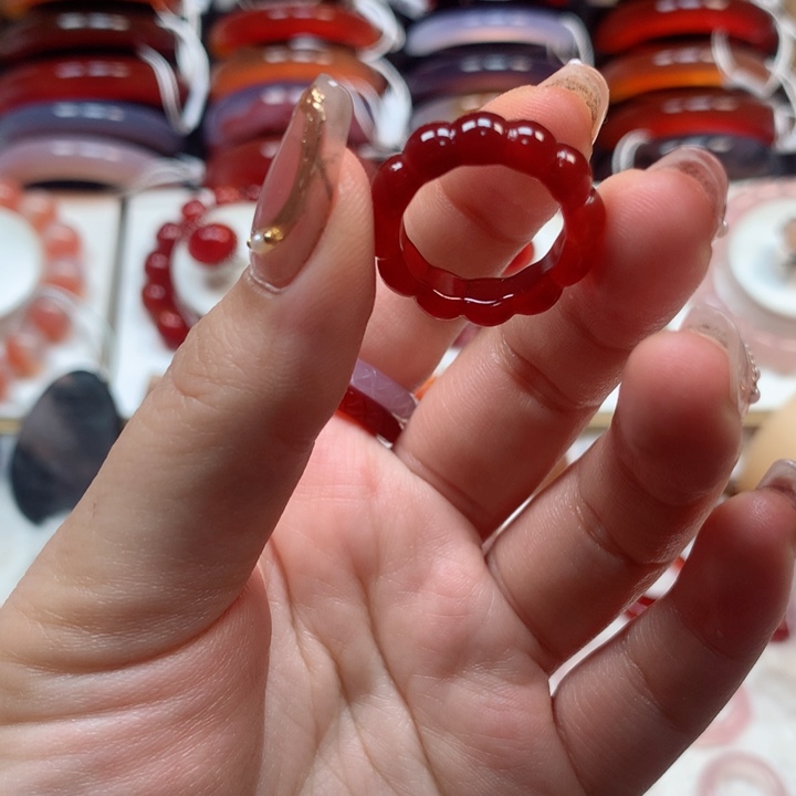 玛瑙/玉髓手镯未镶嵌旯*