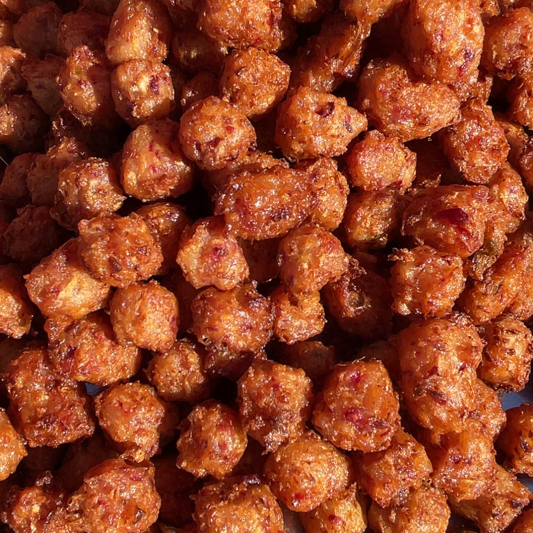 中国大陆农家自己做的萝卜丸子二斤一包装