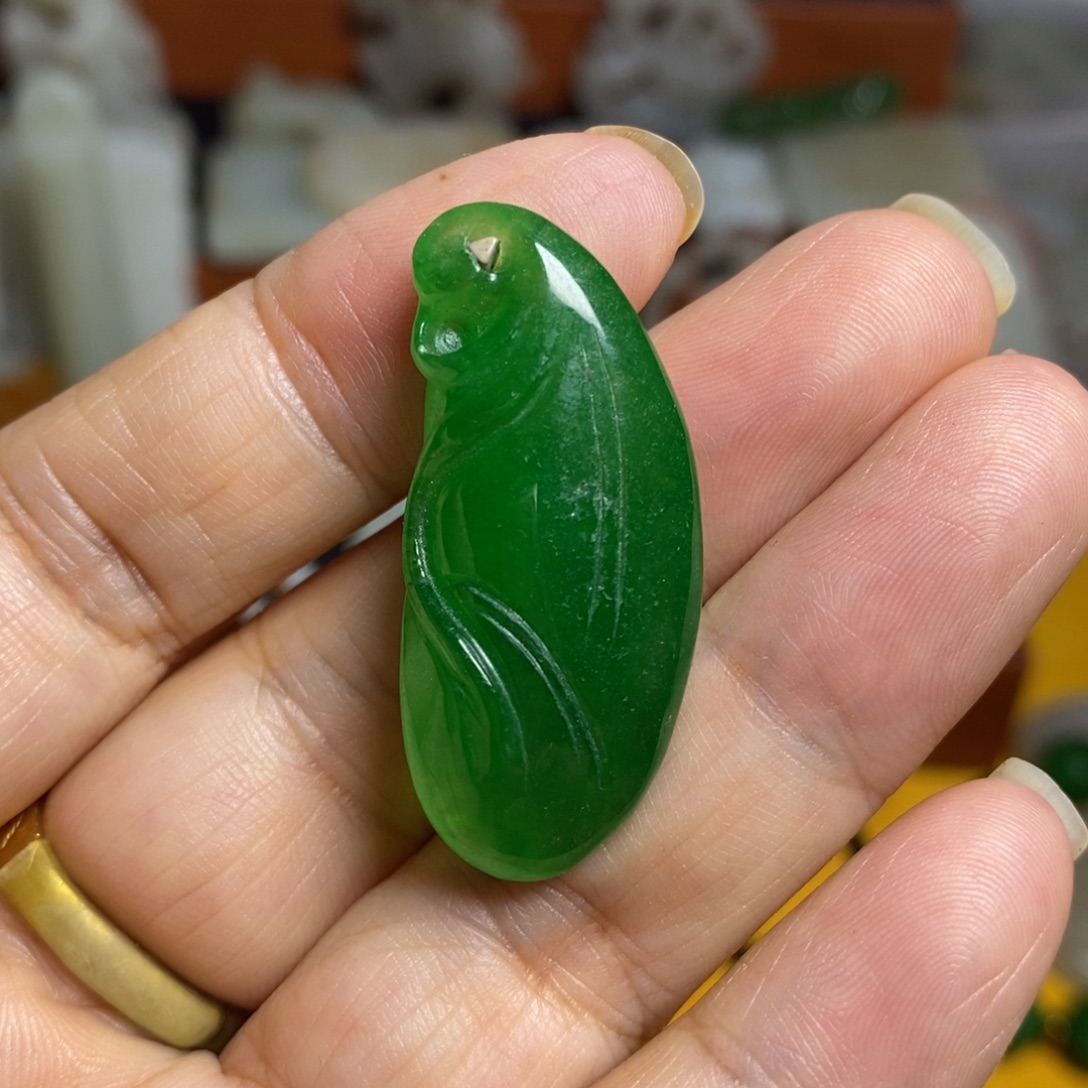 颈饰未镶嵌和田玉（糖玉）