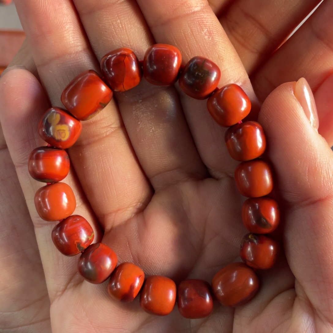南红玛瑙手串未镶嵌