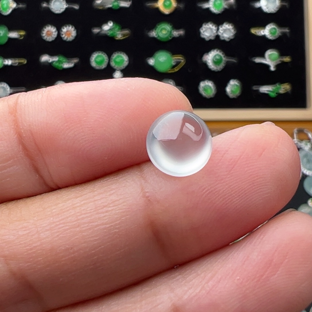 翡翠未镶嵌颈饰蛋8.3