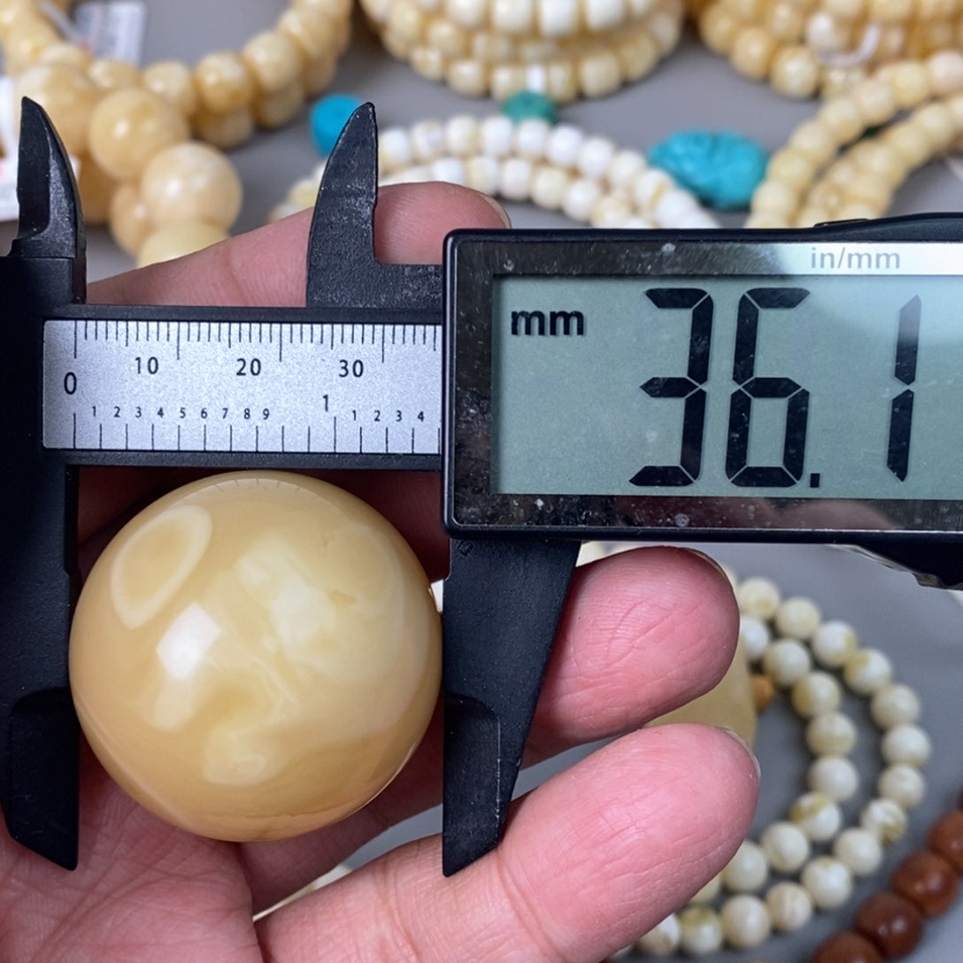 蜜蜡珠宝奇石未镶嵌