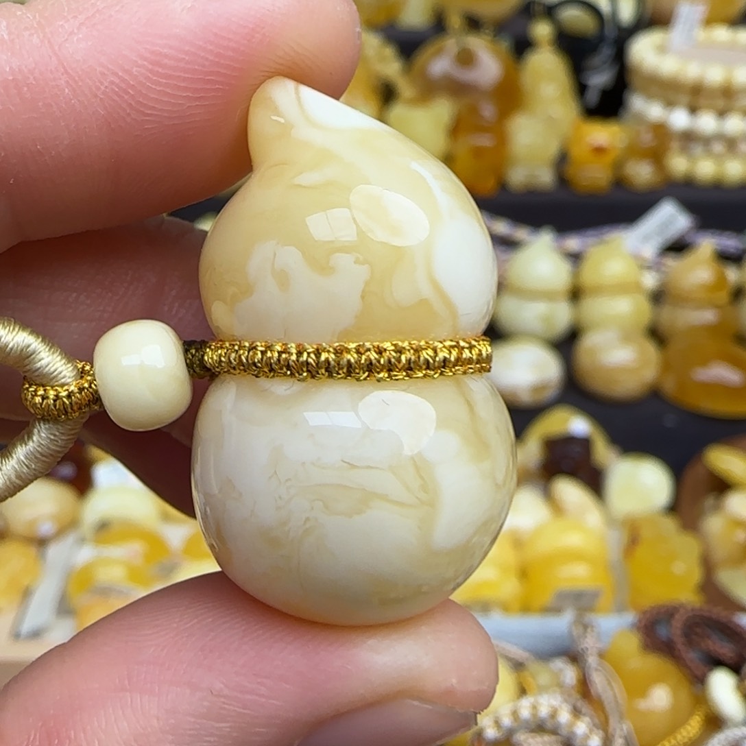 蜜蜡套链未镶嵌天然俄料浓白妖花蜜蜡葫芦吊坠