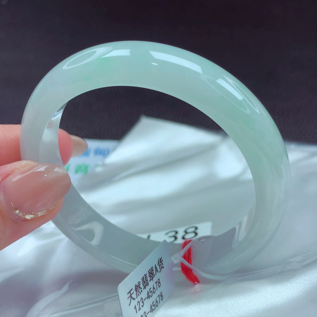 翡翠手镯未镶嵌手镯88