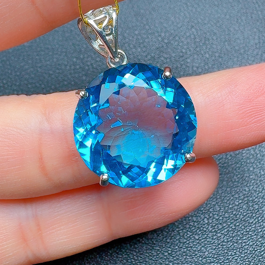 天然S925银瑞士蓝托帕石圆形吊坠主石27.7尺寸