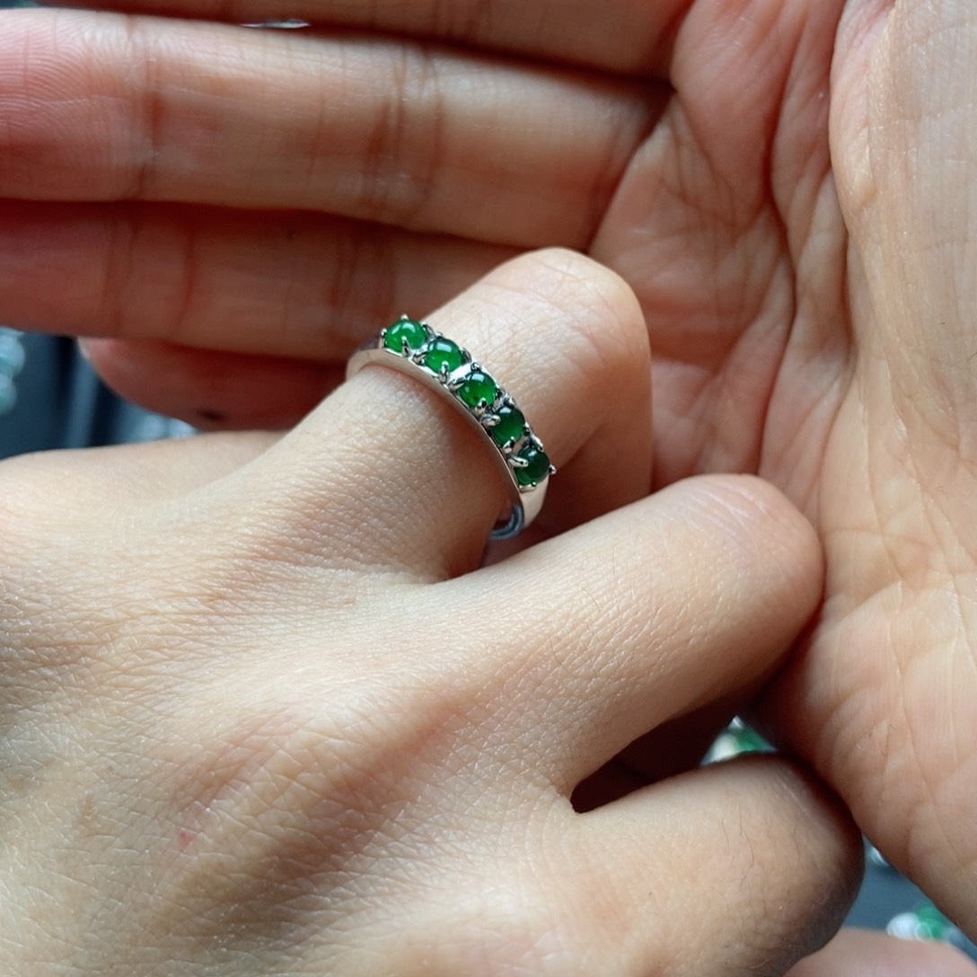 翡翠耳饰银S925镶嵌翡翠首饰