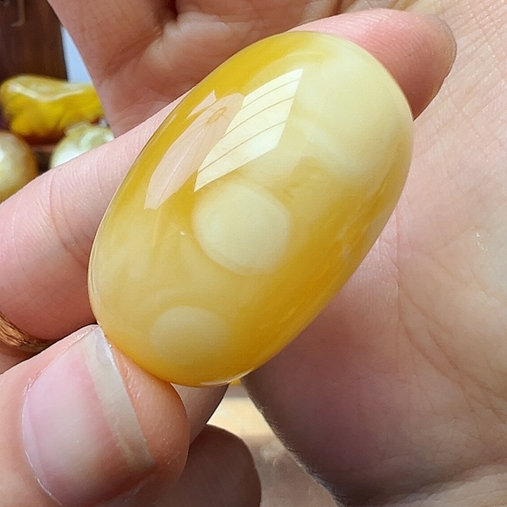 未镶嵌蜜蜡颈饰蜜蜡