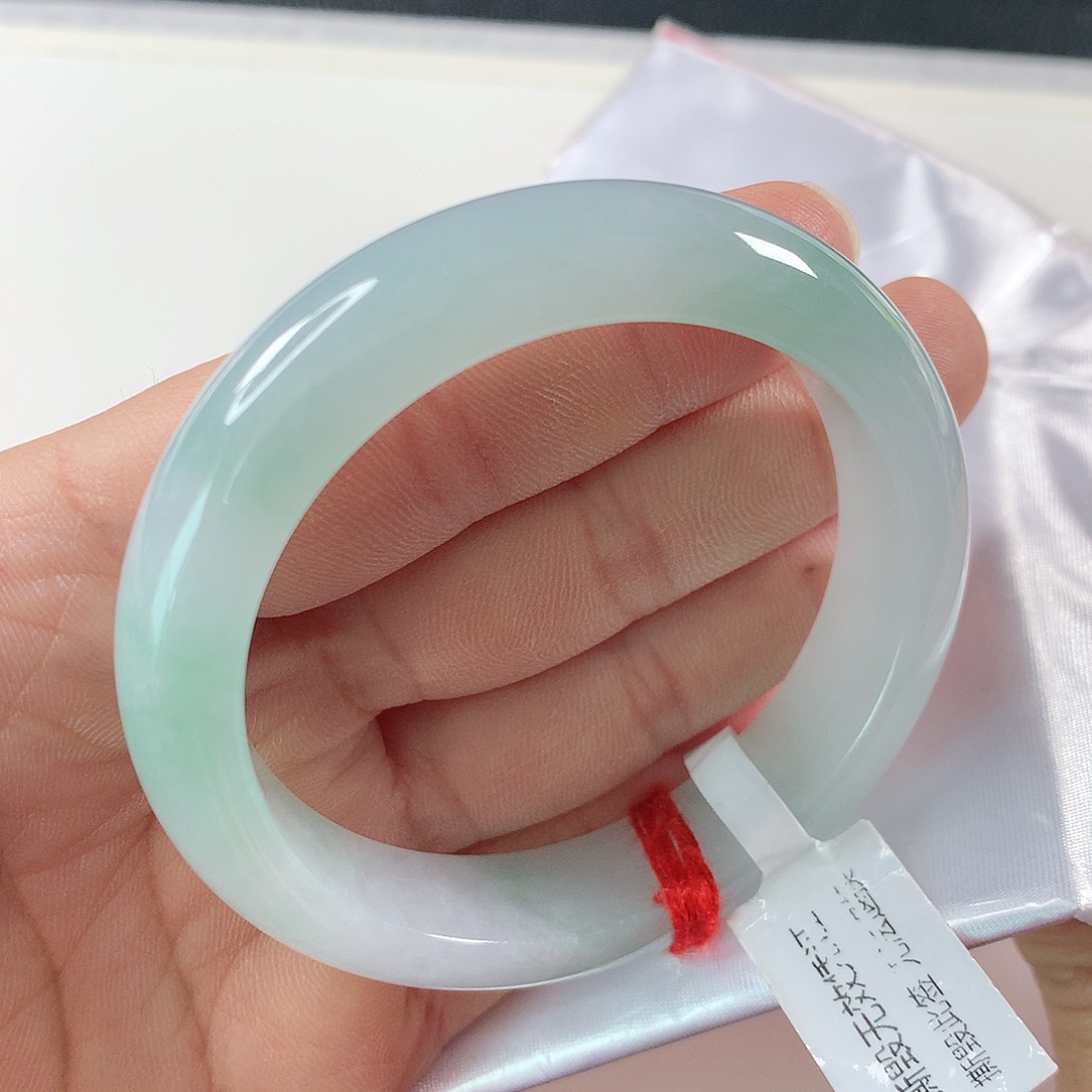 翡翠手镯未镶嵌 ①⑦⑨