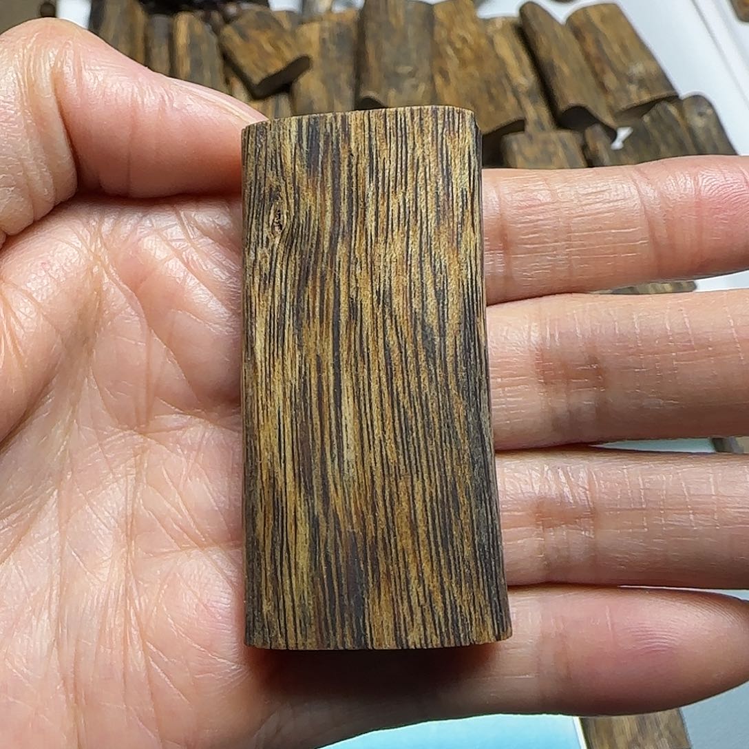 沉香碎屑沉香海南老白棋素牌7.2克