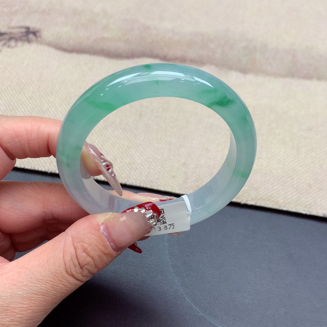 翡翠手镯未镶嵌缅甸翡翠手镯