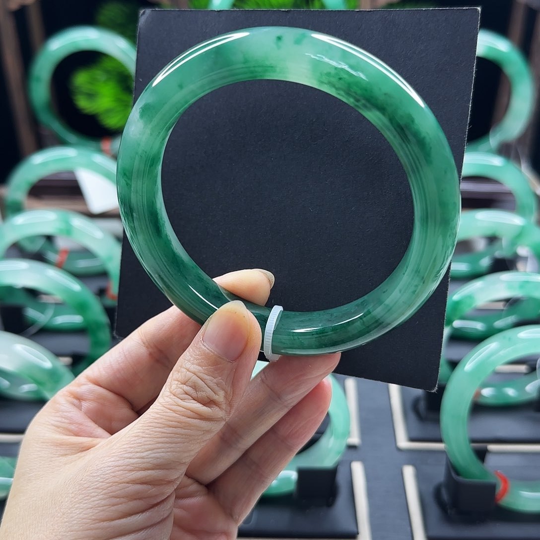 石英质玉手镯未镶嵌?*橘