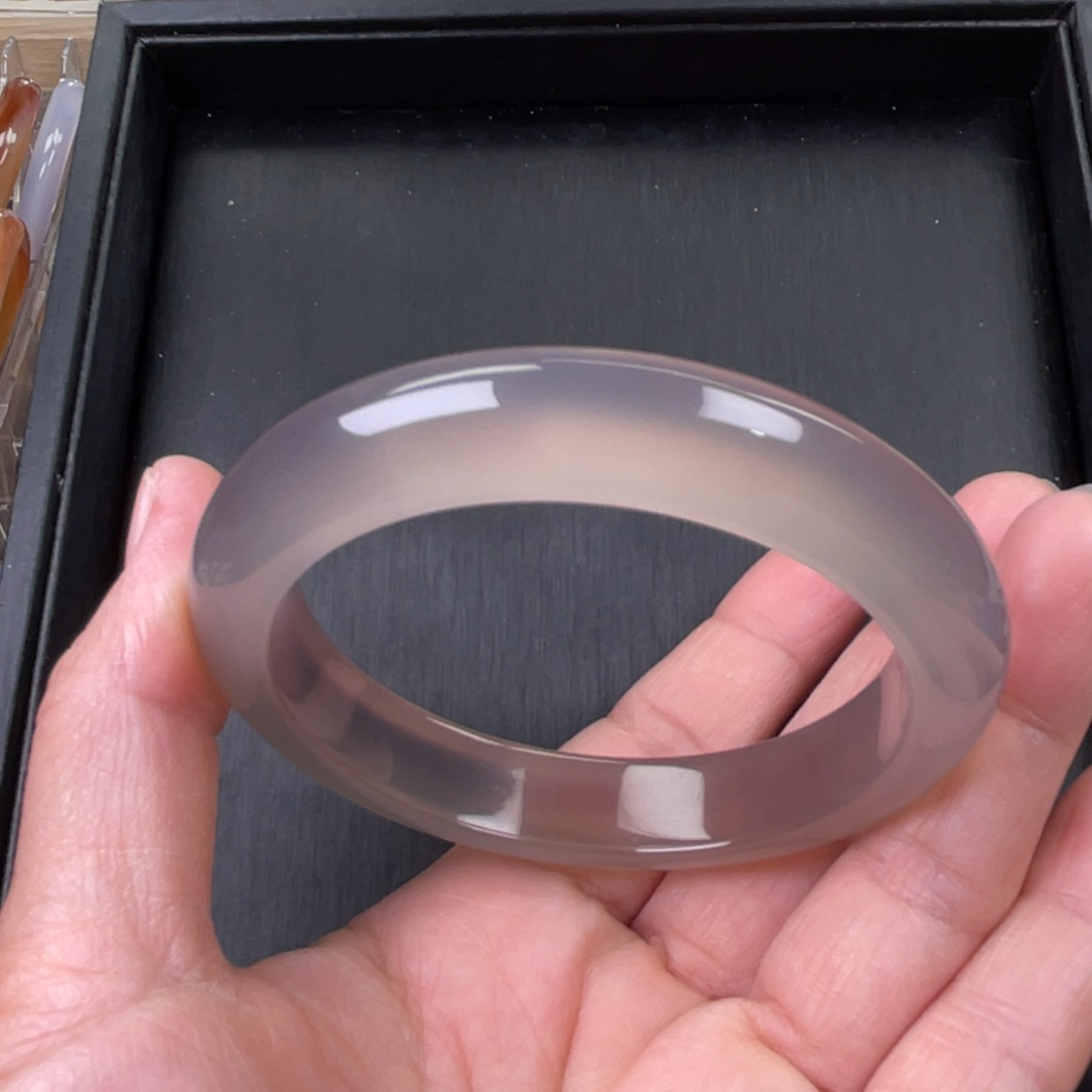 玛瑙/玉髓手镯未镶嵌59圈口