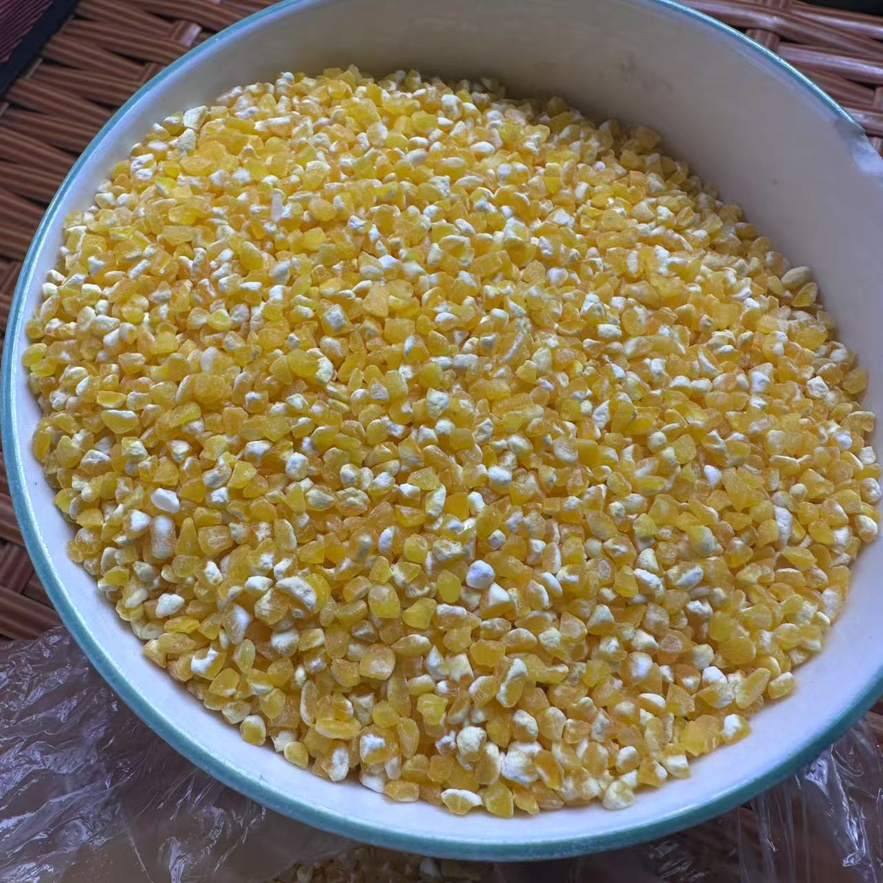 广西山区特色粗粮老品种黄金玉米粒，玉米碴煮粥新鲜当季杂粮