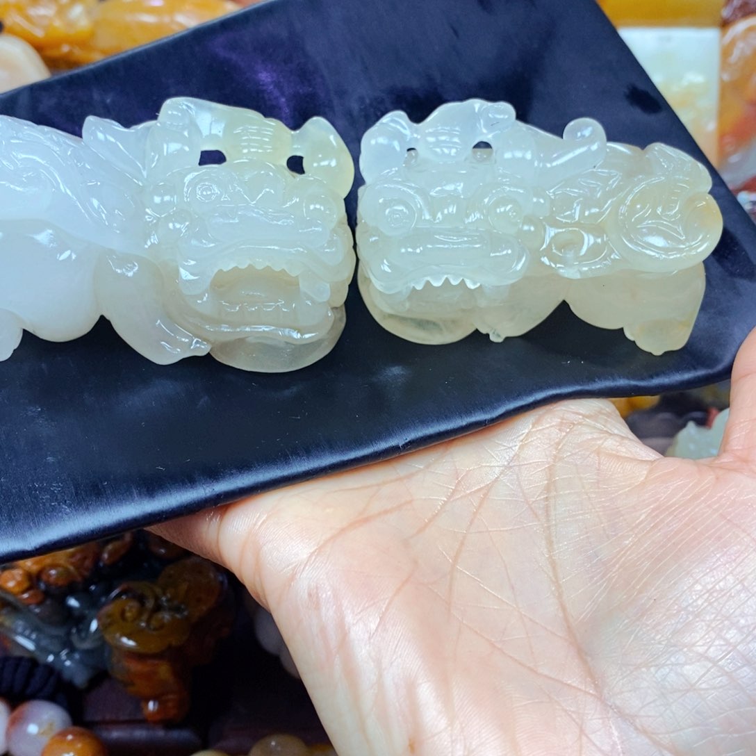 石英质玉（黄龙玉）颈饰未镶嵌