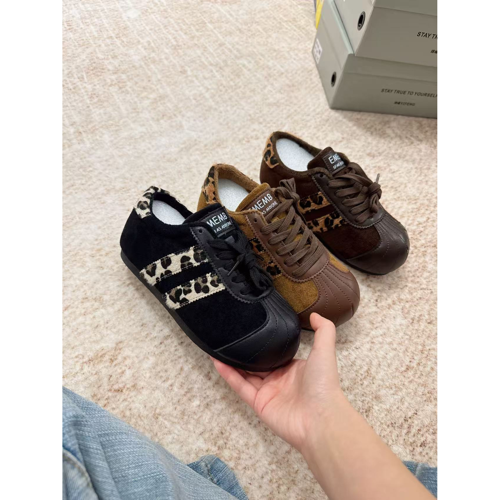 5818-2成人时尚百搭三色加绒鞋