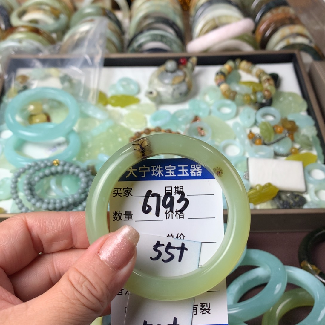 蛇纹石玉手镯未镶嵌6793