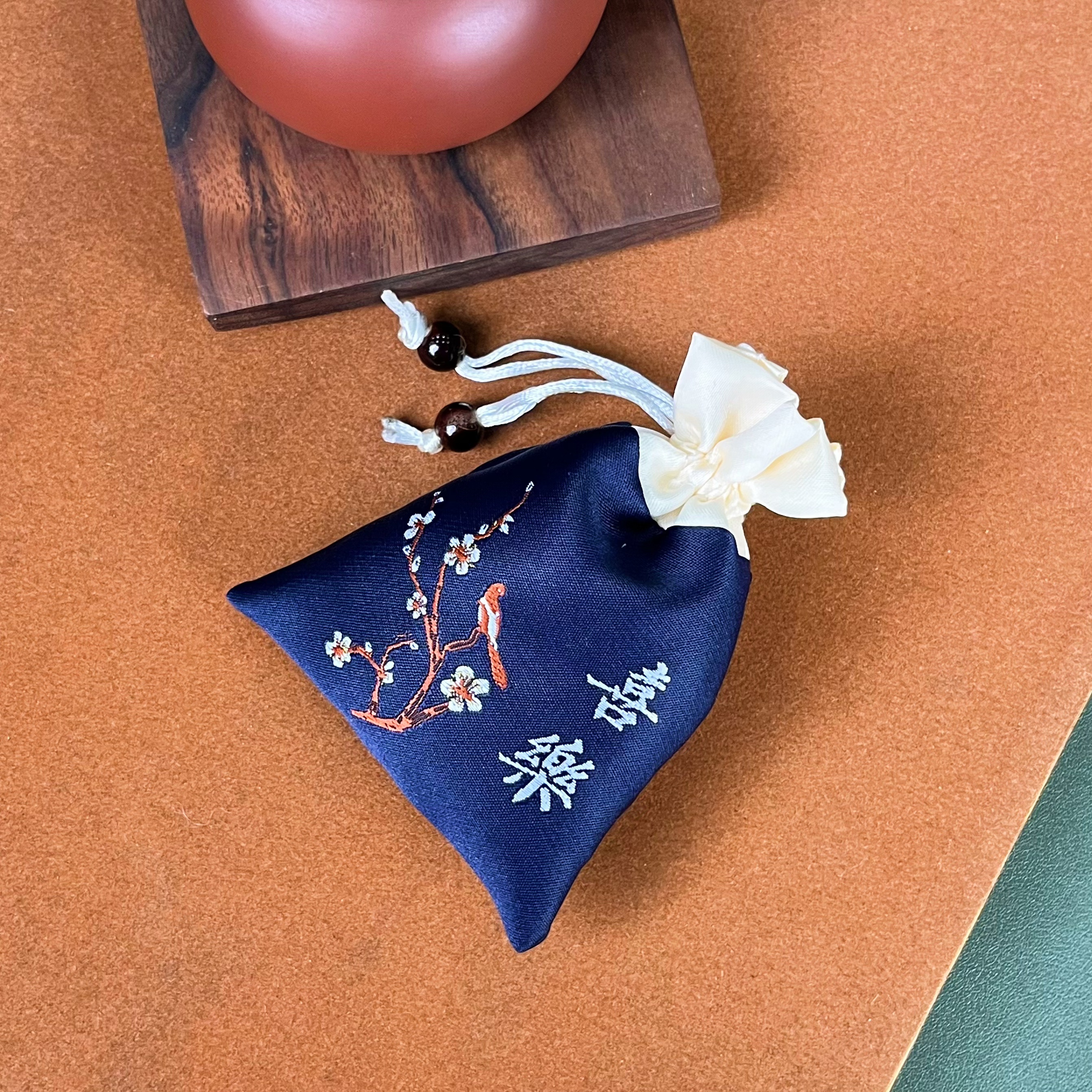 沉香海南莺歌绿棋楠沉香香囊一个多样性发货（99）