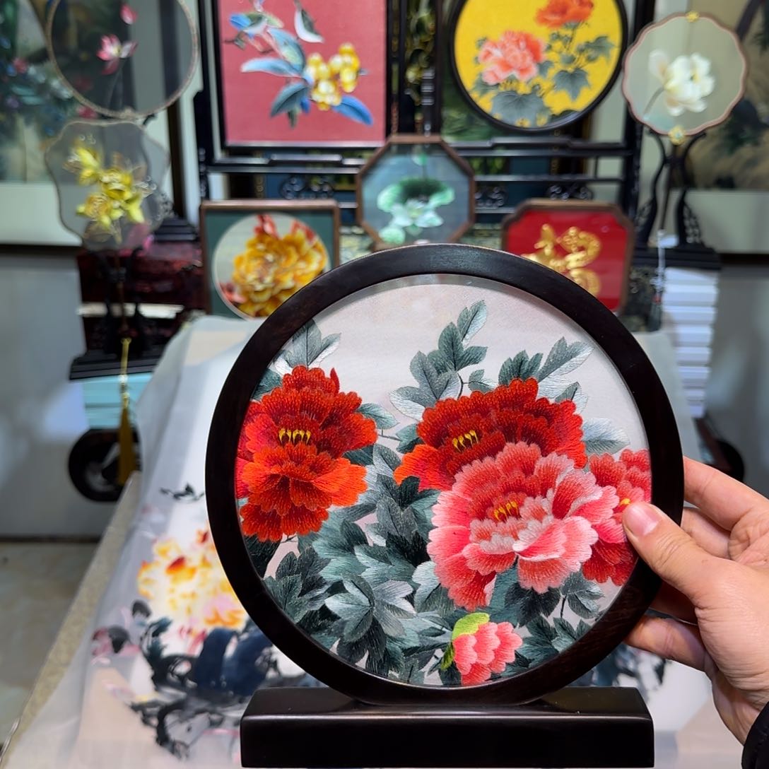 刺绣刺绣工艺精湛