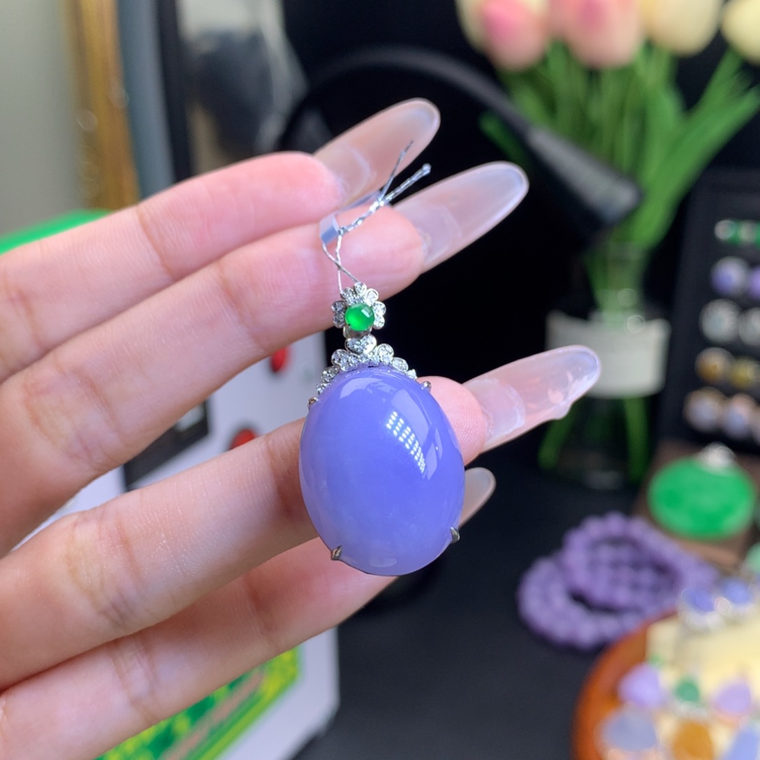 翡翠18K金镶嵌颈饰天然