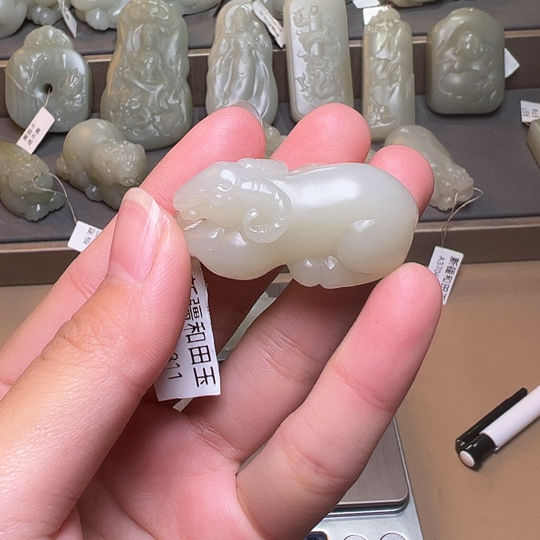 和田玉挂件未镶嵌