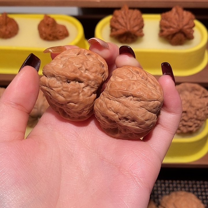 文玩核桃吊坠蛤蟆头