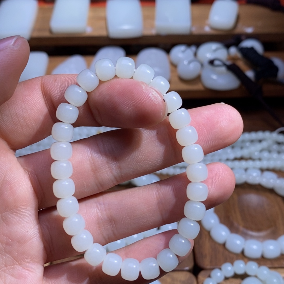 和田玉（糖玉）未镶嵌手链