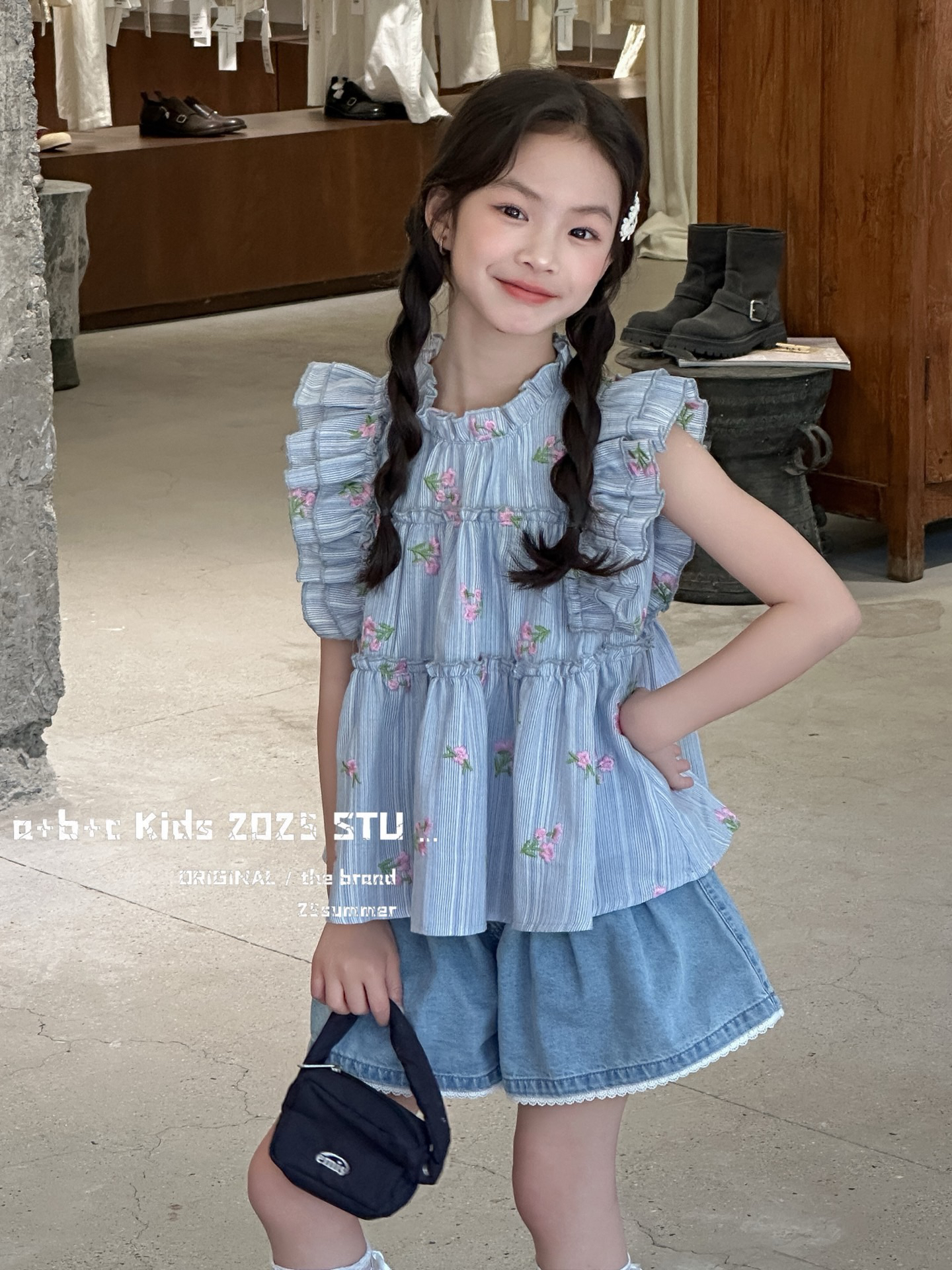 甜美刺绣木耳边飞袖衬衫夏季荷叶边条纹娃娃衫上衣