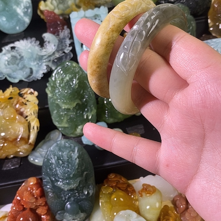 蛇纹石玉合金颈饰