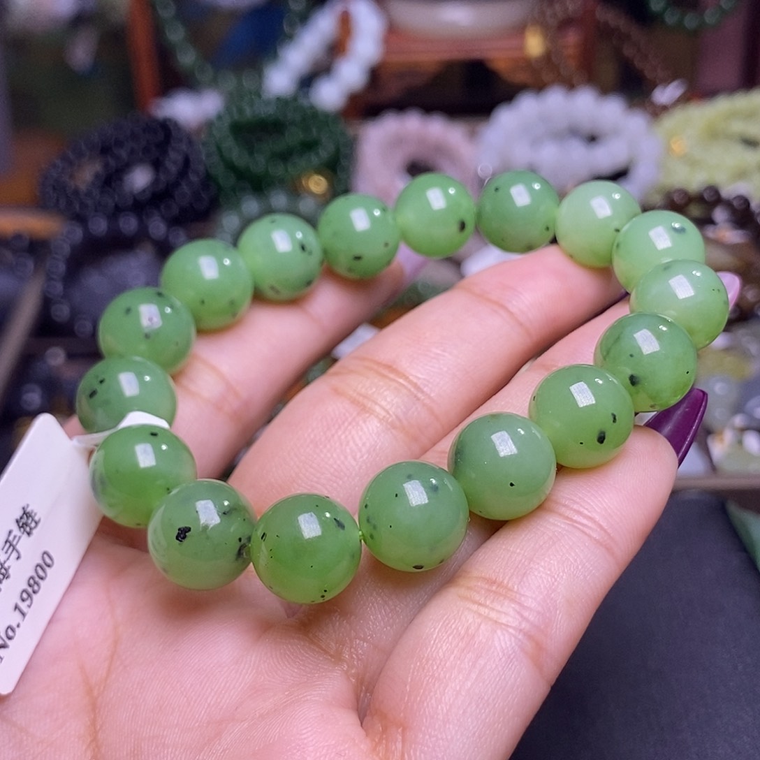 和田玉未镶嵌颈饰碧玉乌兰海猕猴桃约12mm手串