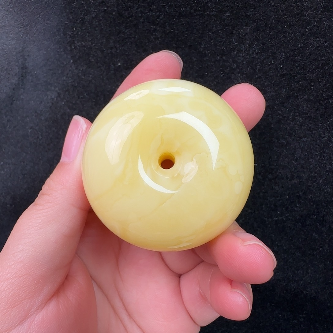 蜜蜡未镶嵌珠宝奇石