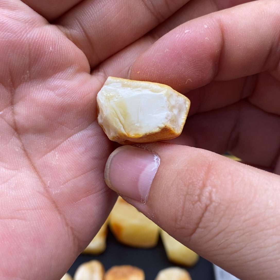 定制琥珀未镶嵌洋*子天然蜜蜡原石加工不退不换