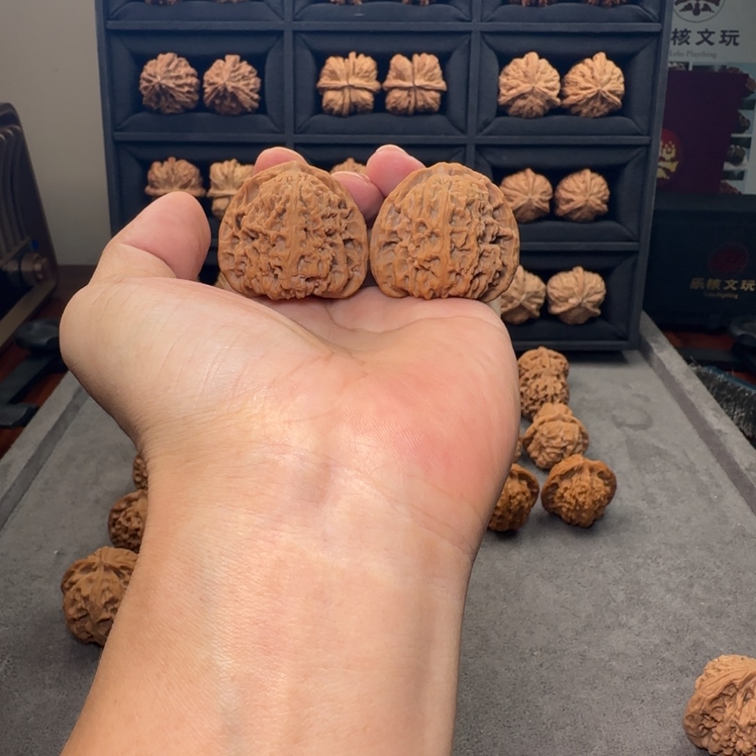 文玩核桃吊坠南疆石