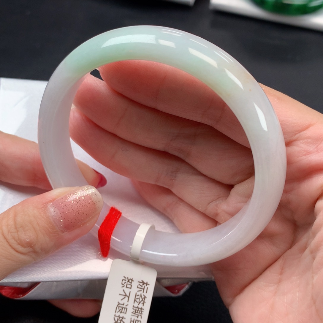 未镶嵌手镯翡翠60圈口