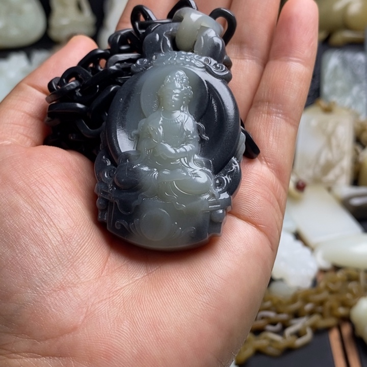 和田玉（糖玉）未镶嵌挂件淡***滴