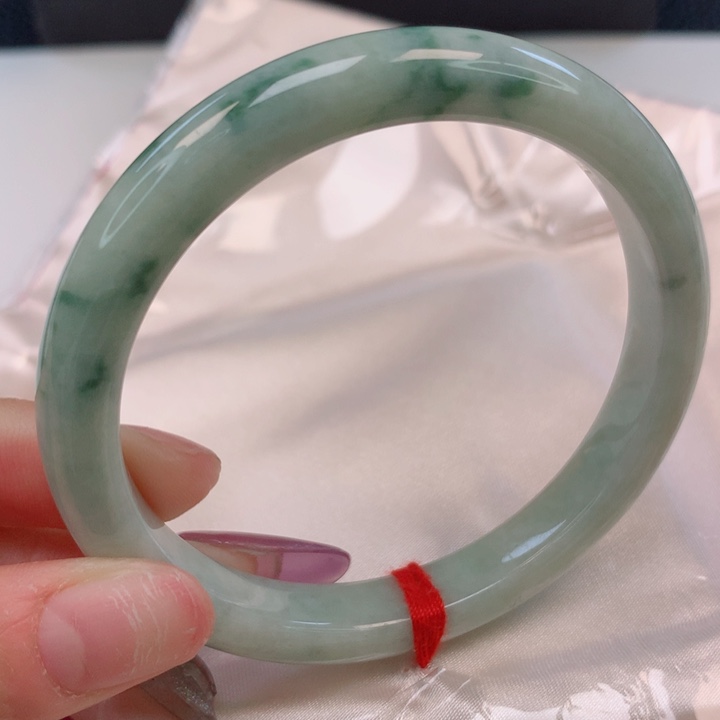 翡翠手镯未镶嵌57圈