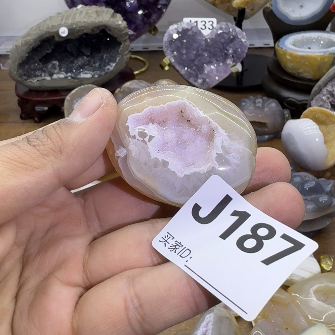 水晶未镶嵌大型摆件（非配饰）