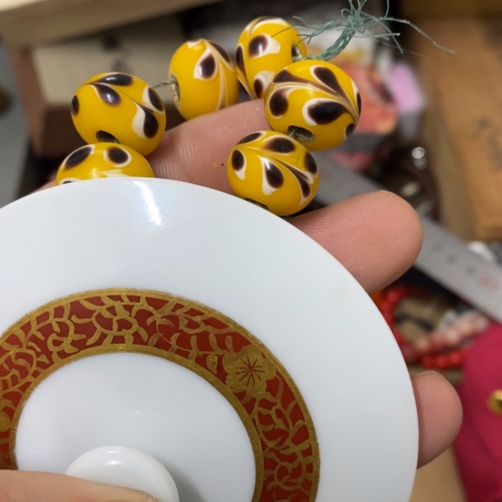 瓷片哈中古工艺品一件